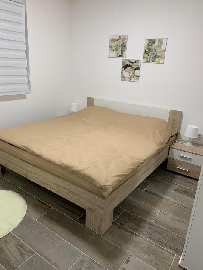 Apartman Diamond Парачин Екстериор снимка