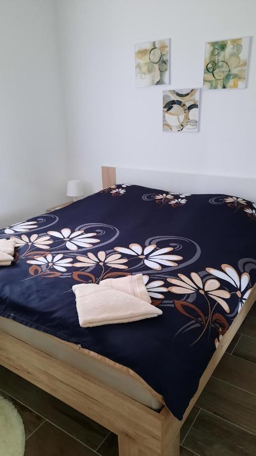 Apartman Diamond Парачин Екстериор снимка